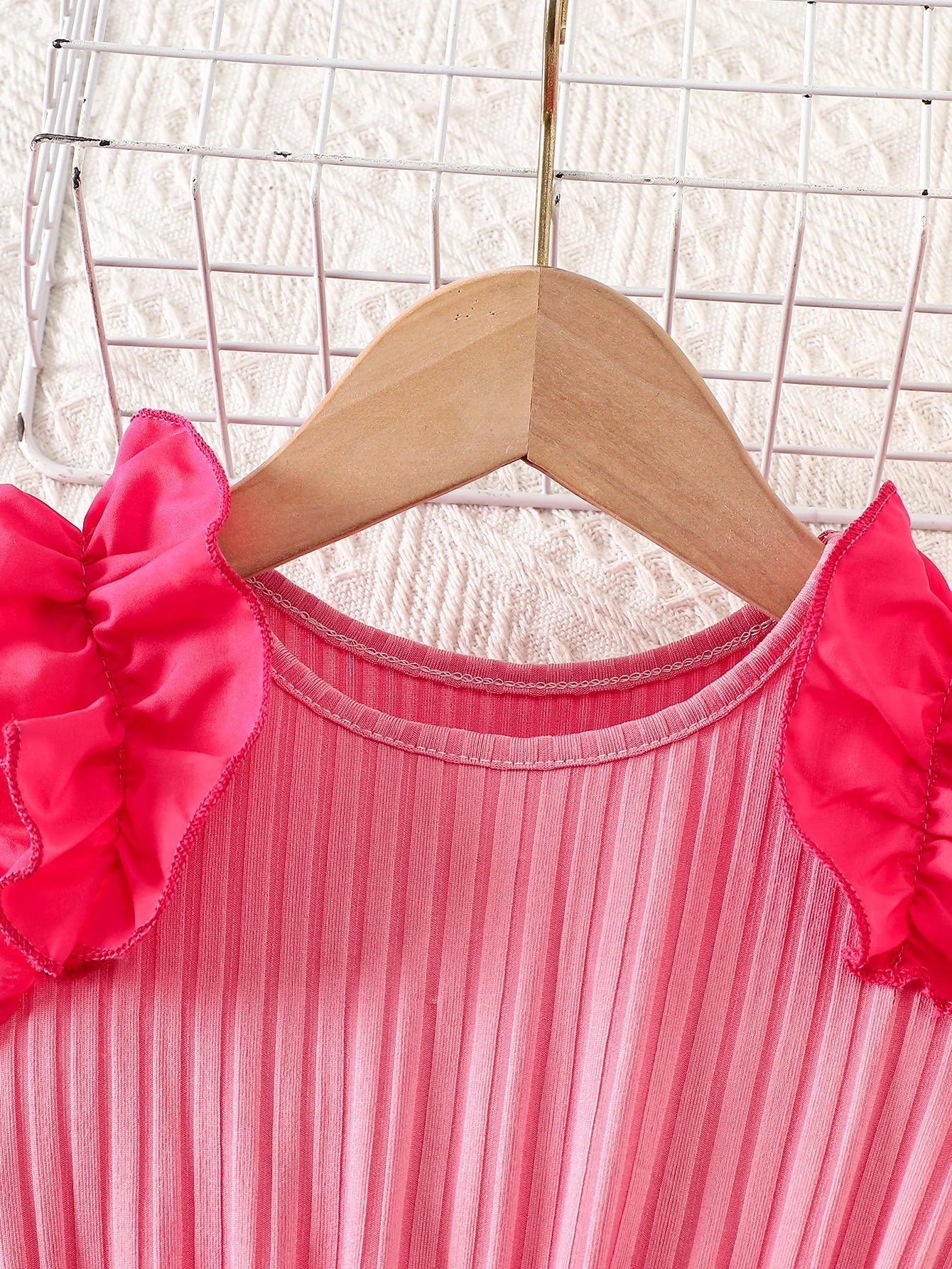 Girls' Spring and Summer Casual Knit Round Neck Ribbed Flutter Sleeve Sequin Mesh Dress Beach Party Gathering Gift