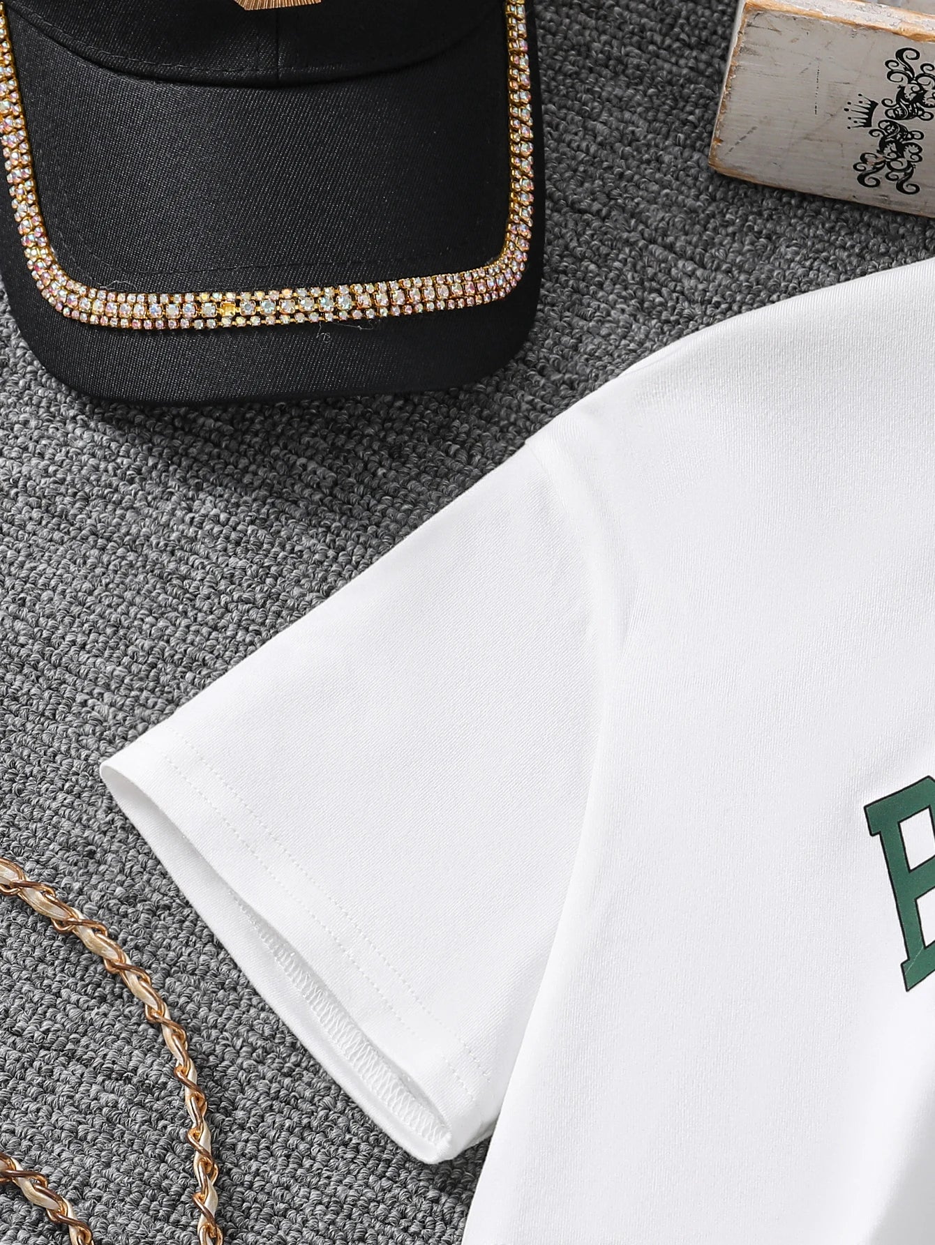 Spring/summer children's fashion trend Girls Athleisure basic three-piece letter print T-shirt Solid color halter vest sweatpant