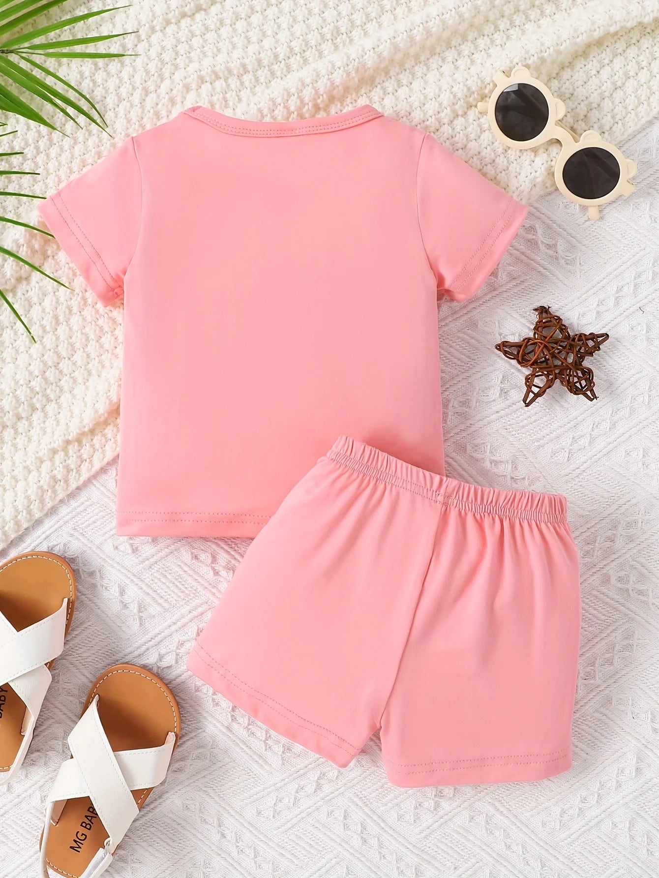 Baby girl round neck short sleeved cute cartoon cat pattern top simple shorts two-piece set for spring and summer