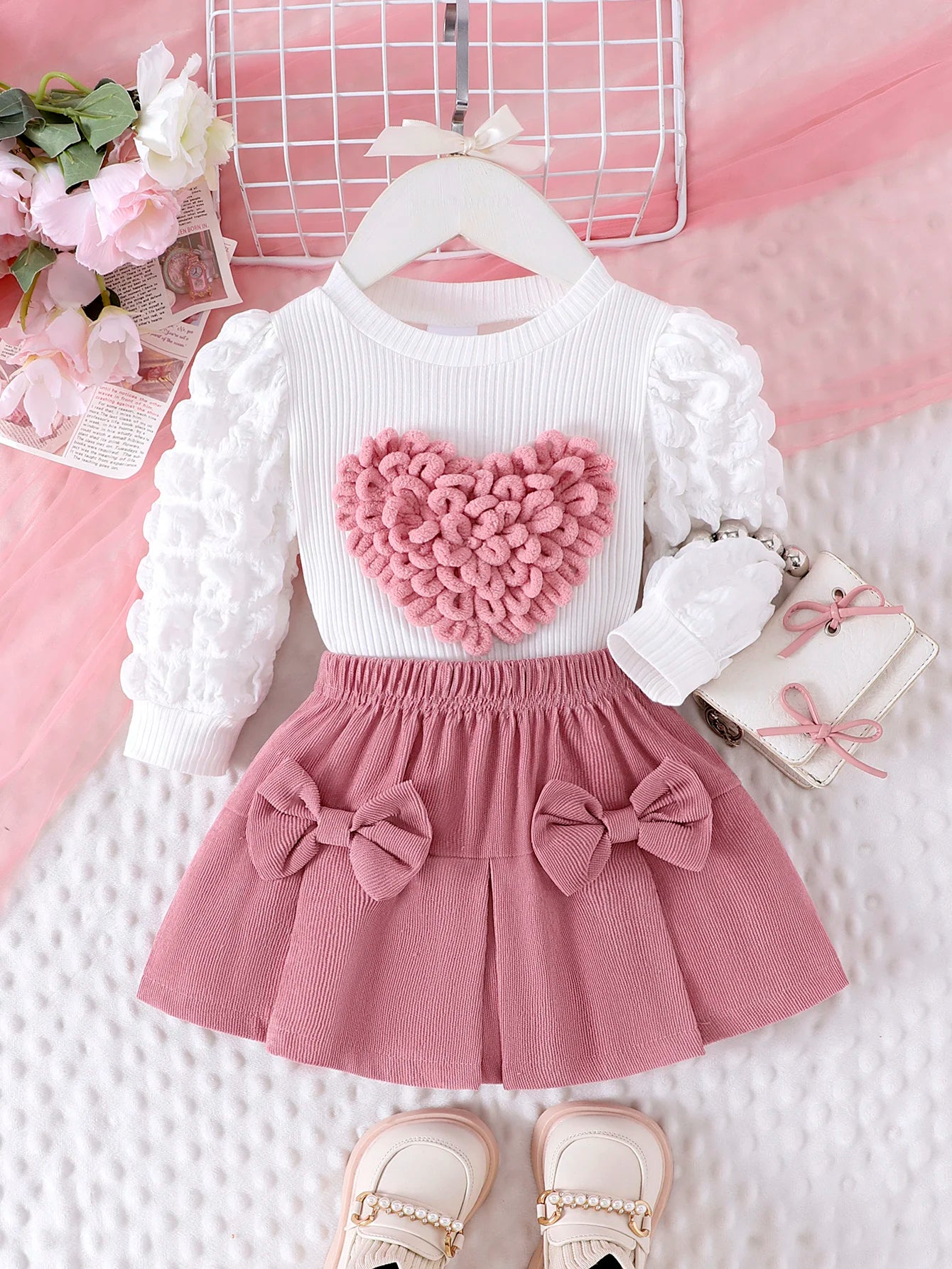 Winter 2PCS New Style For 0-3 Year Old Girls, Comfortable Sweet And Cute Bubble Sleeves, Love Chapter Top + Pink Short Skirt Set