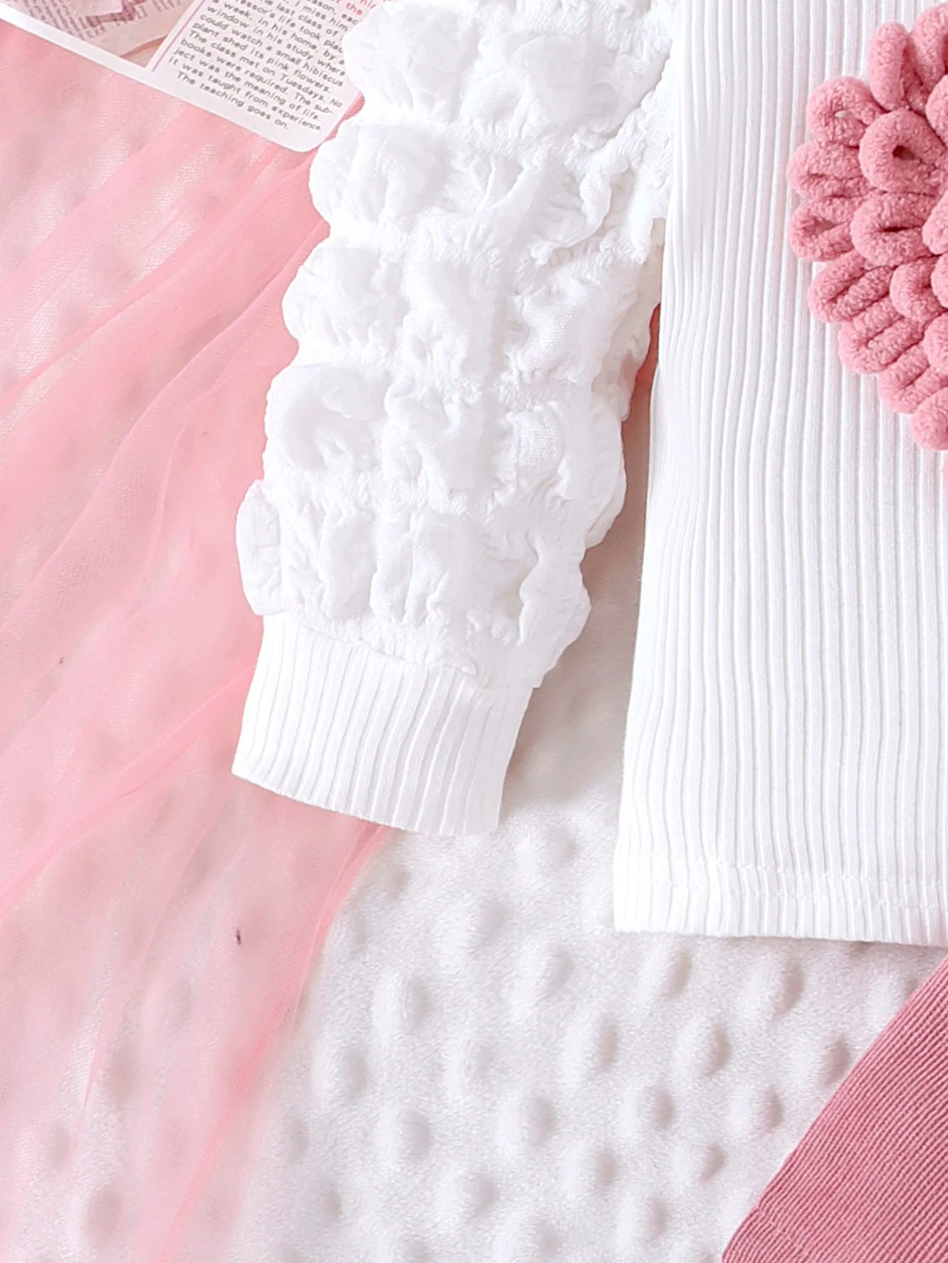 Winter 2PCS New Style For 0-3 Year Old Girls, Comfortable Sweet And Cute Bubble Sleeves, Love Chapter Top + Pink Short Skirt Set