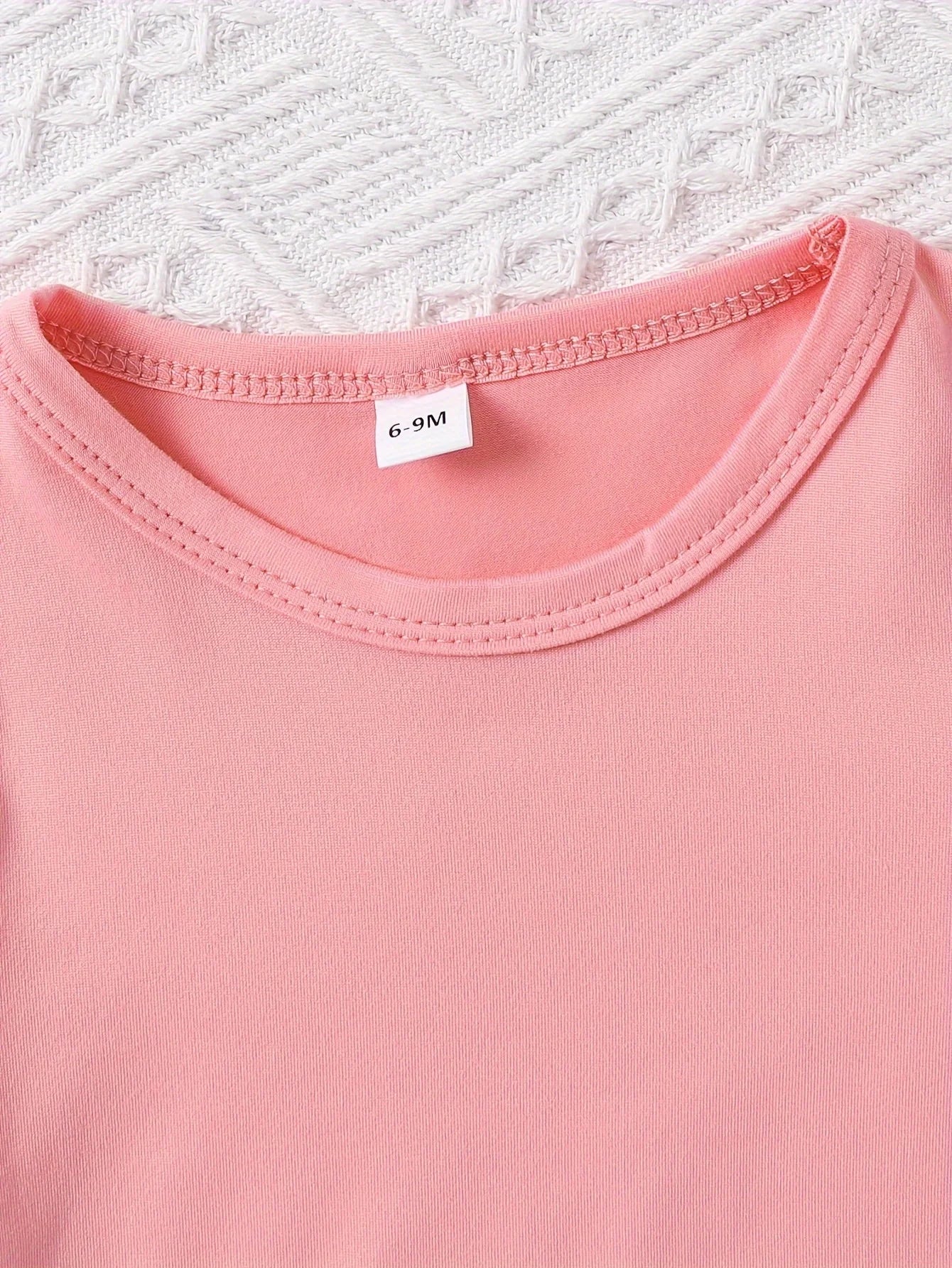 Baby girl round neck short sleeved cute cartoon cat pattern top simple shorts two-piece set for spring and summer